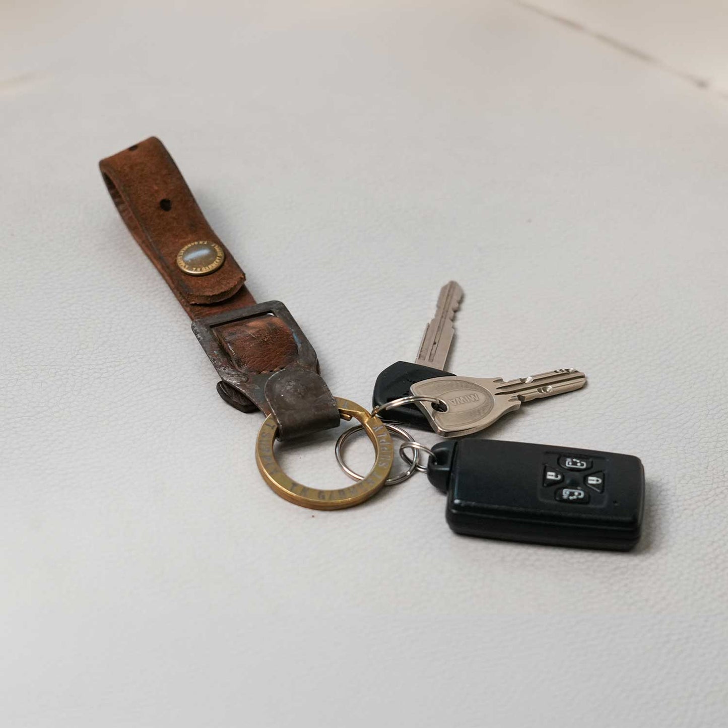 ヴィンテージミリタリーレザーキーリング 40s ハンドメイド キーホルダー 日本製