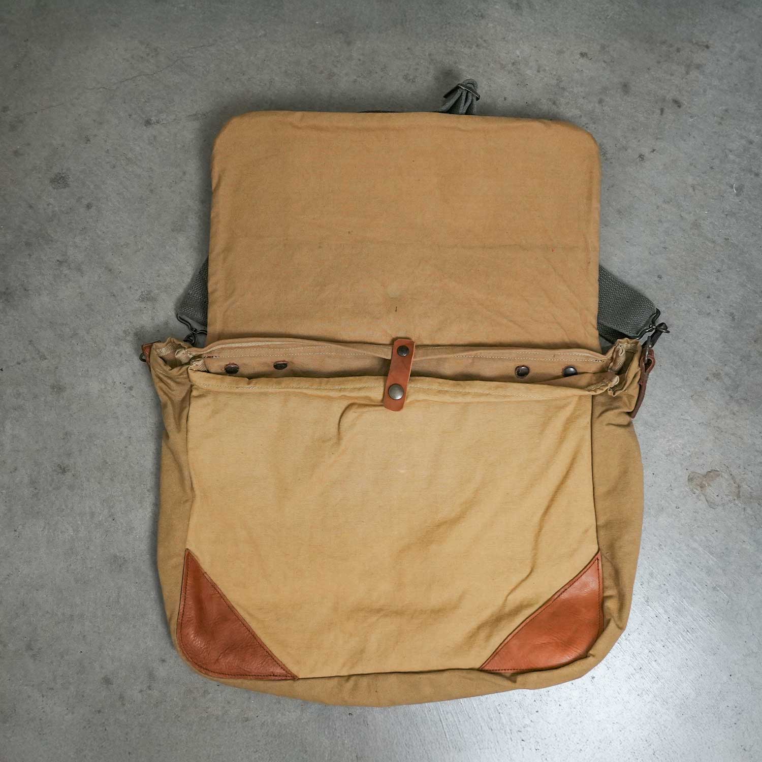必見！オールドヴィンテージ　極厚帆布 ショルダーバッグ　レア フレンチテントポストマンショルダーバッグ 50sフランステント 牛革
