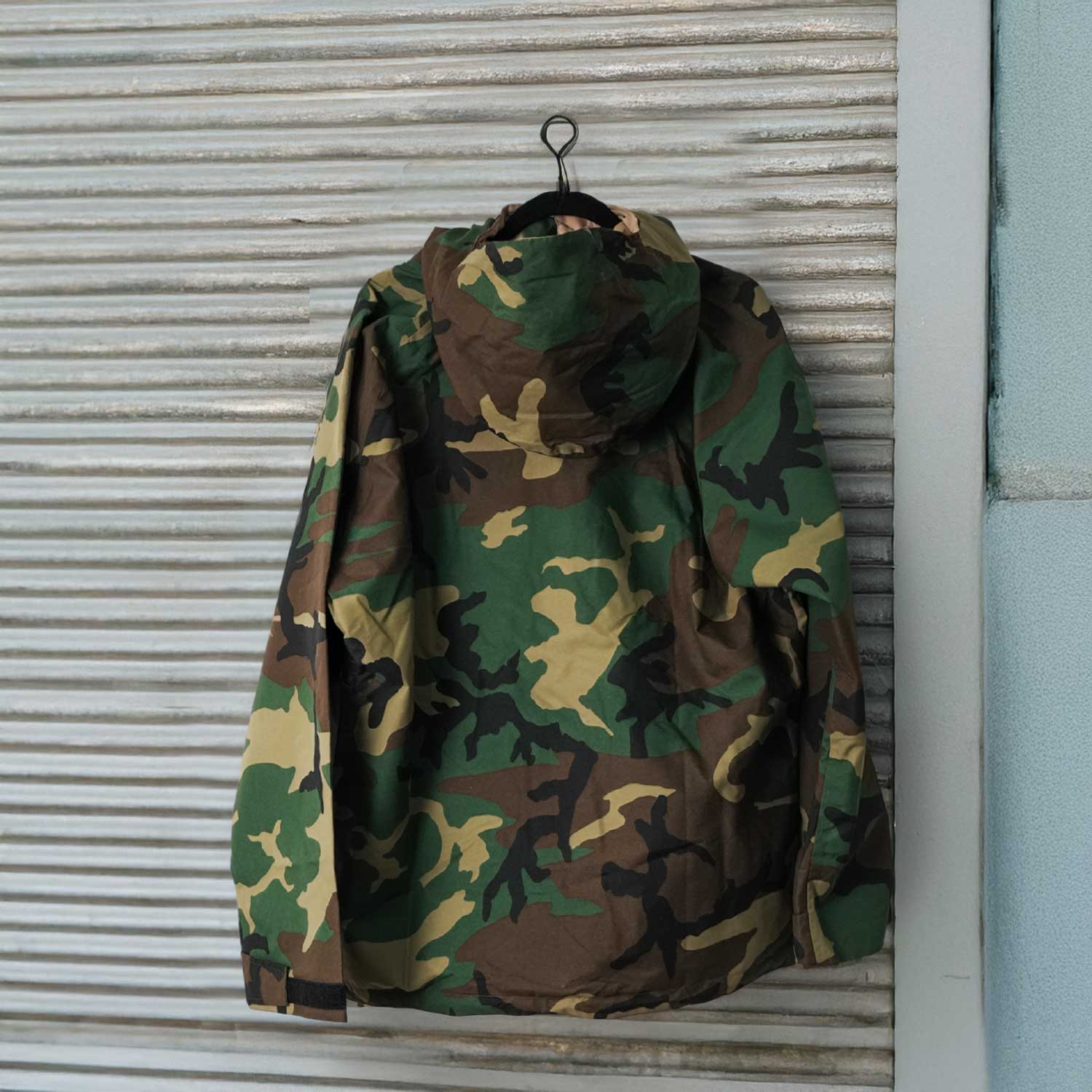 ミリタリーカモ リバーシブル フードジャケットMilitary Camouflage
