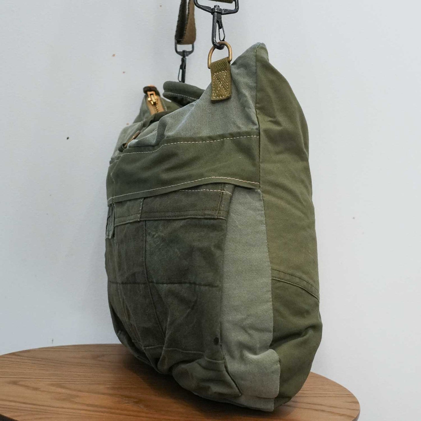 1950年代 50's アメリカ軍 USアーミーのスリーピングバッグ生地 リメイクショルダーバッグ(ヘルメットバッグ) Sサイズ