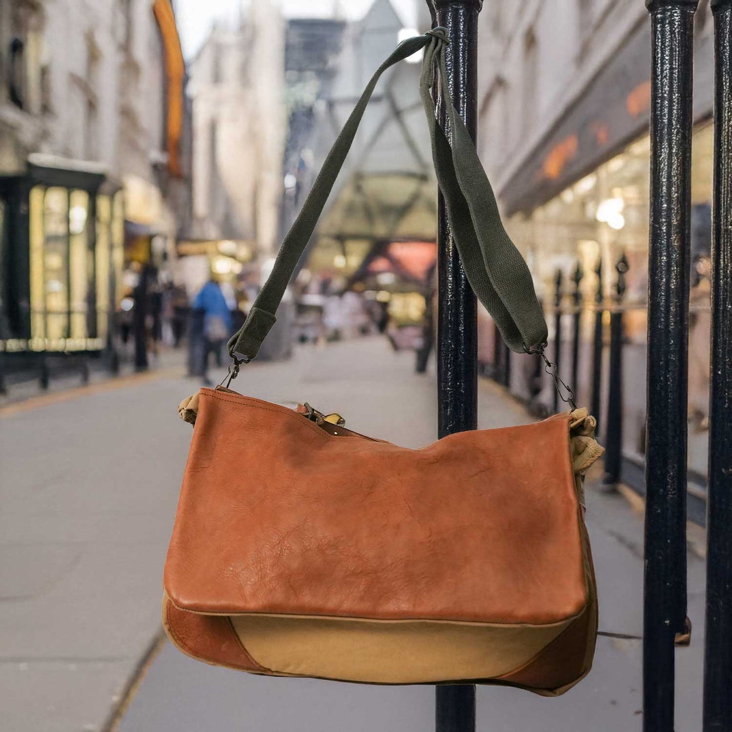 FRENCH MILITARY TENT × US MILITARY LEATHER SHOULDER BAG 50sフランス軍テント × USミリタリーベルト × 牛革 ショルダーバッグ