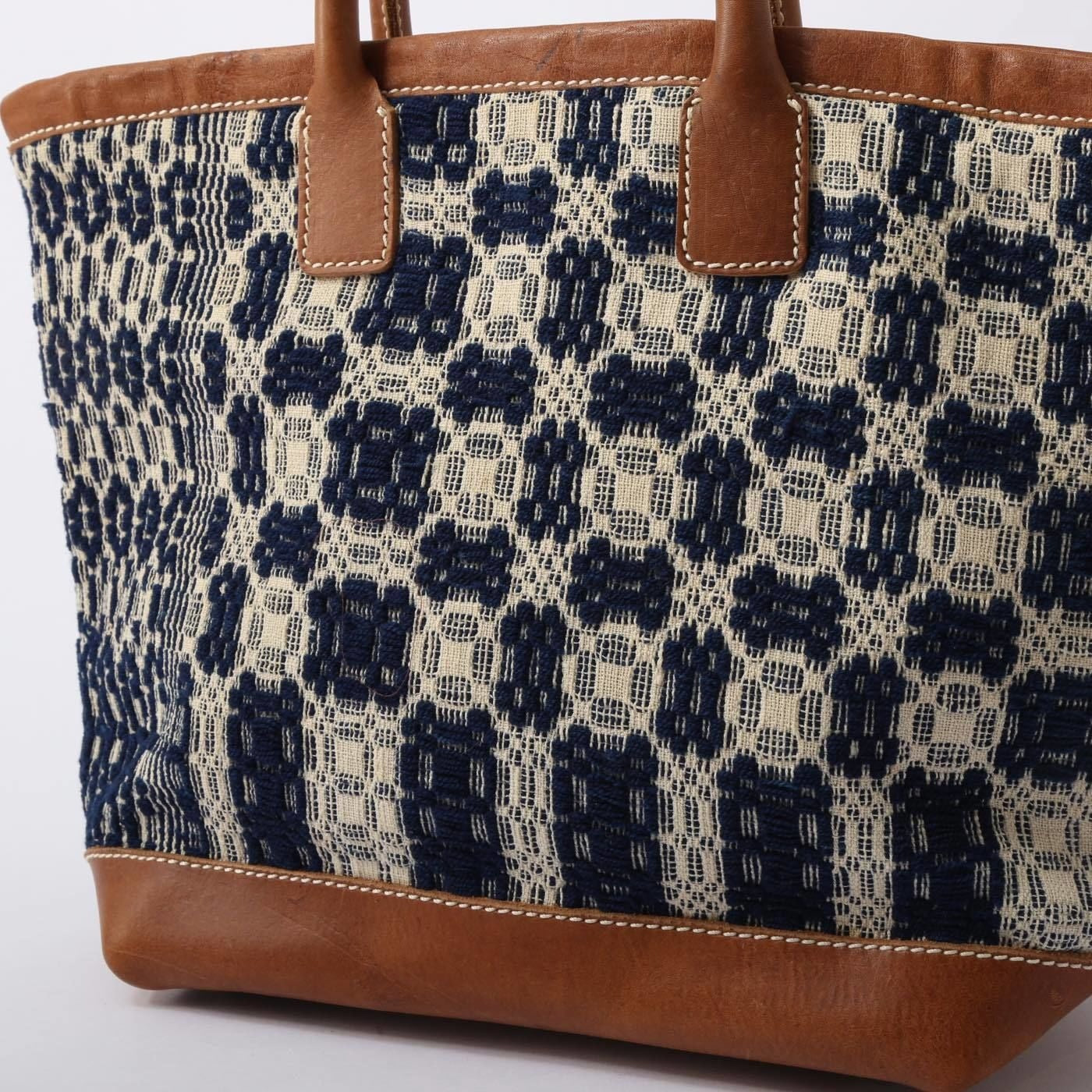 トートバッグ（TK-08BL）(1800年代US製のニット生地リメイク)｜T.K GARMENT SUPPLY｜リメイク・リサイクル・ナチュラルをメインコンセプトとして掲げたブランド4