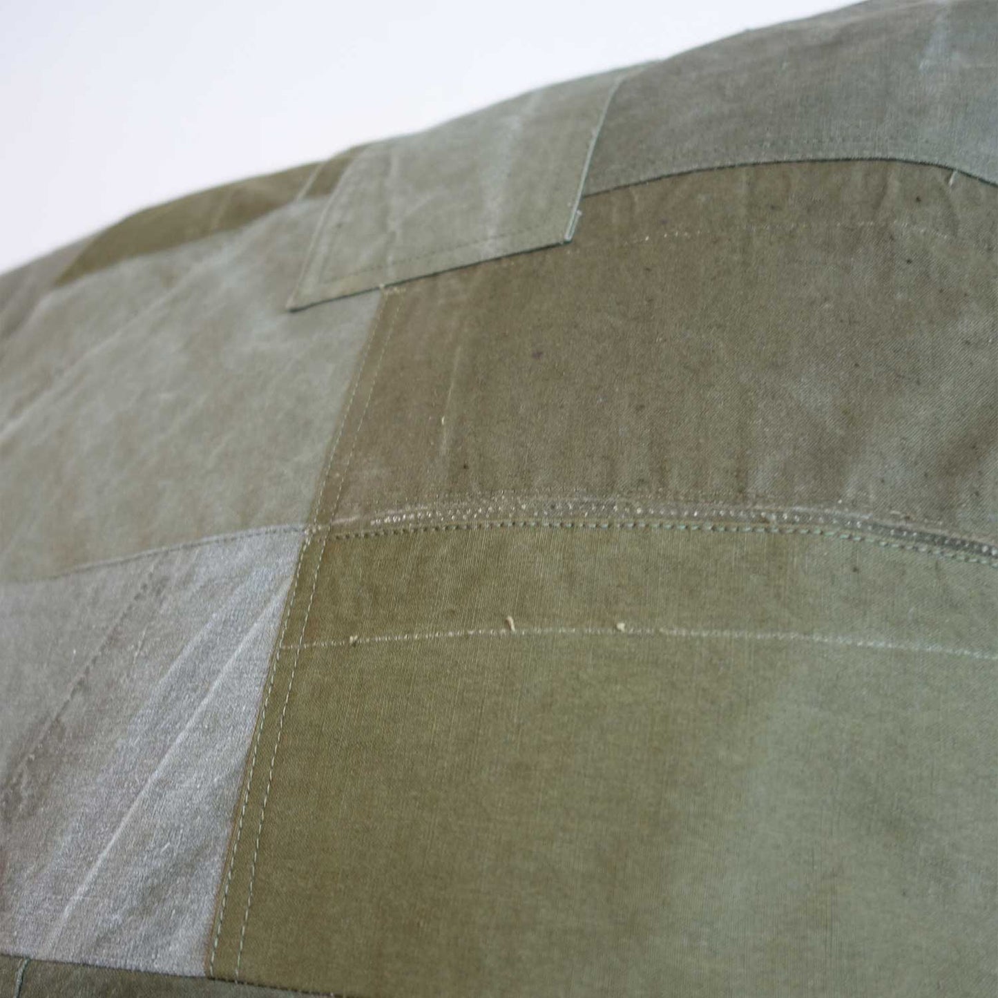 TK-Boro クッション（Army）(US軍ヴィンテージテントパッチワーククッションBOROスタイル)90cm角