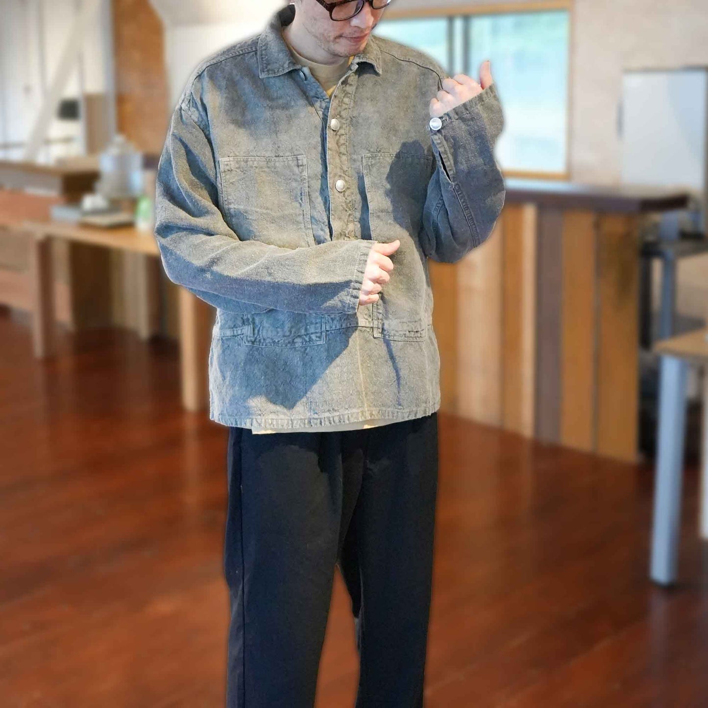 デッキシャツジャケット TKR-J2001（イタリアンリネン）｜T.K GARMENT SUPPLY｜リメイク・リサイクル・ナチュラルをメインコンセプトとして掲げたブランド　着用イメージ