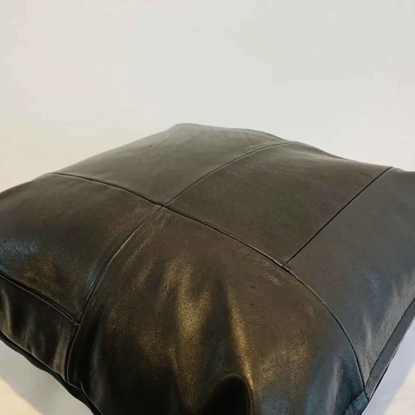 商品管理 TK-Leather クッション（TKR-CS-LPTW65）(馬革＆牛革パッチワーク65cm角ヴィンテージクッション)｜T.K GARMENT SUPPLY｜リメイク・リサイクル・ナチュラルをメインコンセプトとして掲げたブランド　パッチワークで出した質感が美しい