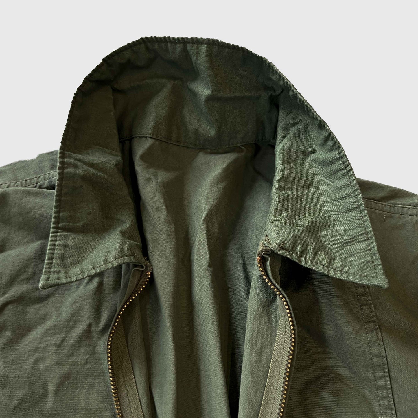 オールインワン(US ARMY ヴィンテージクロスリメイク)#つなぎ｜T.K GARMENT SUPPLY｜リメイク・リサイクル・ナチュラルをメインコンセプトとして掲げたブランド　襟周り